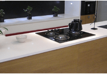 Advantages of White Worktops in Your Kitchen