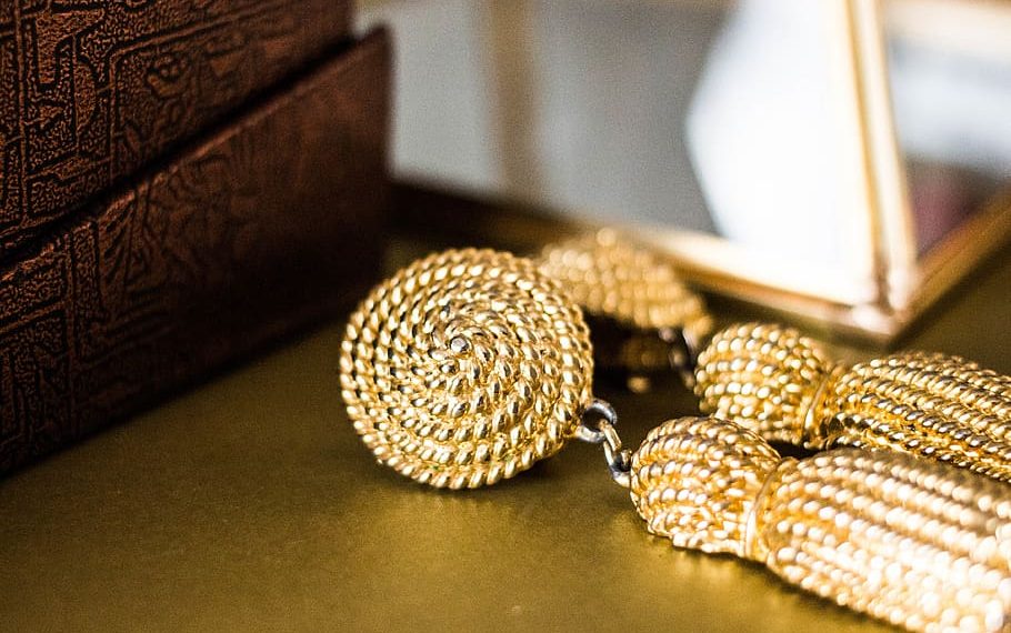 Everything You Need To know Before Selling Gold Online