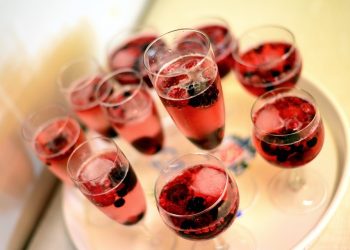 7 Satisfying Benefits Of Red Wine On Your Skin