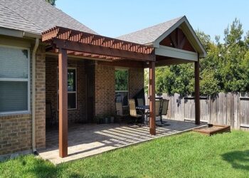 Patio Covers or Pergola: How to Choose Between the Two