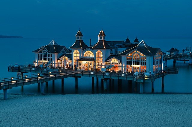 Enjoy a luxurious stay at a resorts rental