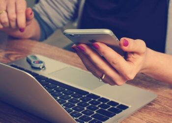 Why technology is essential to a 21st century education?