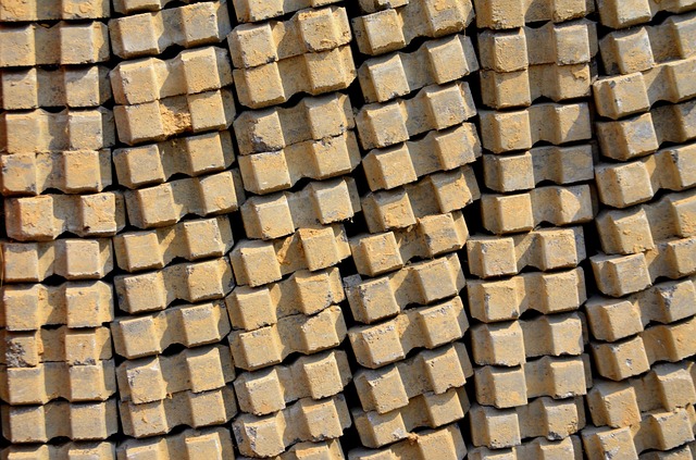 3 Tips On How To Do Landscaping Around a Paver Patio