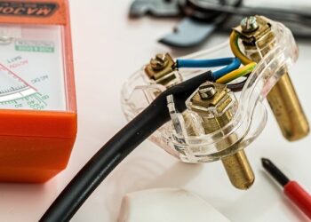 Why Should You Use a Specialist Tool Shop for Your DIY Projects?