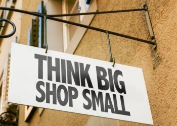 small-business-saturday___17150639833-5e350947