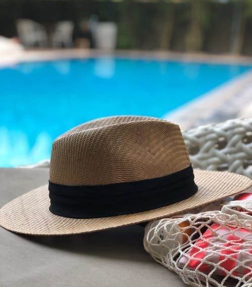 hat-dd5c45d7