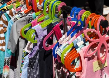 Benefits of Buying Children’s Clothing Rack