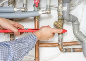 featured-image-hire-plumber-3c7c4825